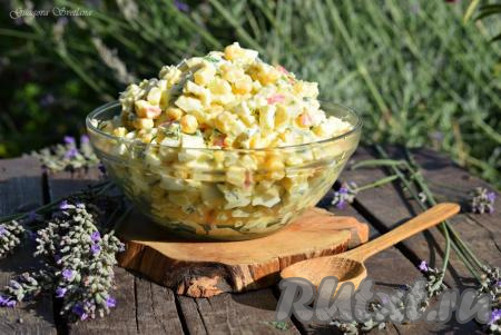 Салат с крабовыми палочками, кукурузой и картошкой