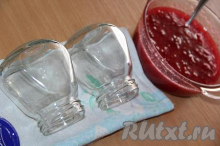 Баночки простерилизовать любым удобным вам способом.