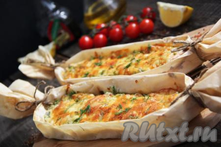 Подать вкусную,&nbsp;сочную, нежную горбушу, запечённую&nbsp;под сыром, к столу. Можно перед подачей нарезать горбушу на кусочки и подать как индивидуальную порцию к столу.