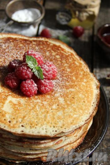 Дрожжевые&nbsp;блины, замешанные&nbsp;на молоке, получаются тонкими, нежными. Такие блинчики многим придутся по вкусу, попробуйте!