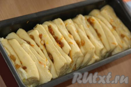 Тесто увеличится в два раза и полностью заполнит форму.