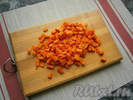 Нарезать её небольшими кубиками.