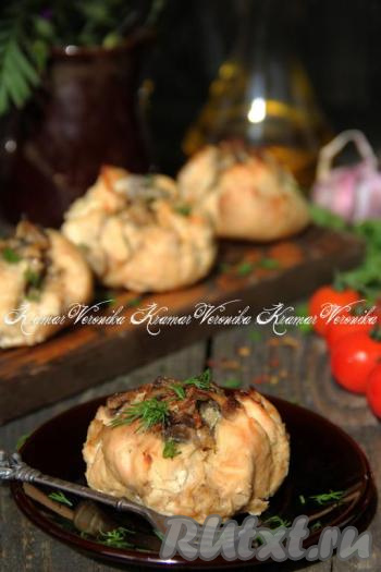 Куриные мешочки с грибами