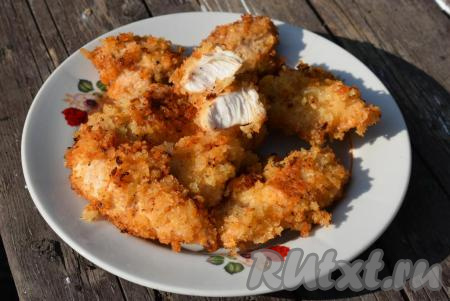 Куриное мясо получается невероятно нежным, с очень вкусной, хрустящей корочкой.