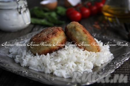 Куриные котлеты с плавленным сыром на сковороде
