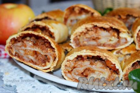 Штрудель с яблоками и изюмом