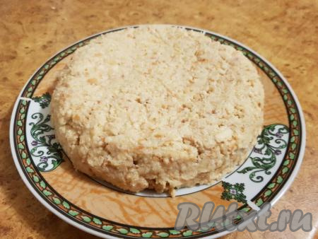 С торта снять фольгу.