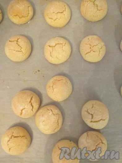 Готовую выпечку остудить.