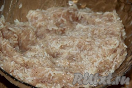 Тщательно перемешать массу.