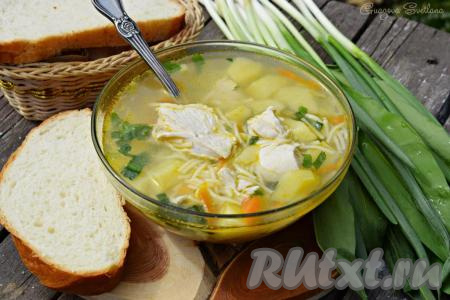 Суп с куриным филе и вермишелью