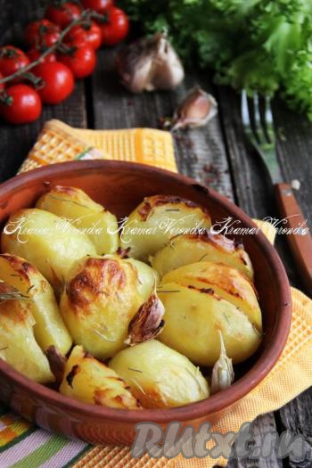 Как запечь картофель целиком без кожуры в духовке 