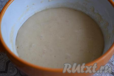 Опара за это время должна увеличиться и как бы надуться, приподняться. Если этого не произошло, значит дрожжи - плохие и стоит заменить их, сделав новую опару.