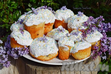 Такой кулич при правильном хранении, в упакованном виде, не черствеет более 3 дней.