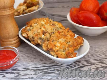 Подавайте вкусные, сочные рубленные котлеты, приготовленные из горбуши, с гарниром или соленьями, салатом из свежих овощей. Такие котлетки непременно понравятся любителям рыбных блюд!