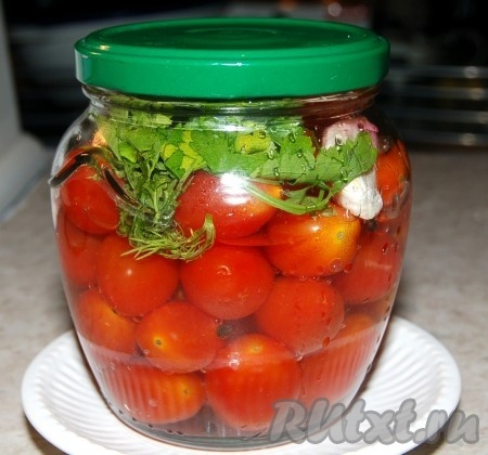 Закрыть банку плотной крышкой.
