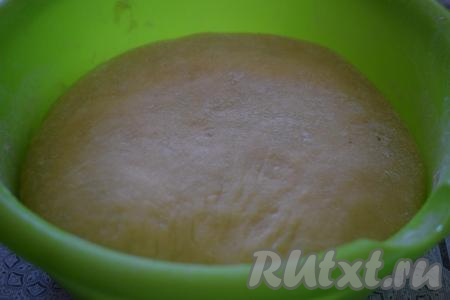 Наше тесто хорошо подошло и увеличилось в размере минимум в 2 раза.