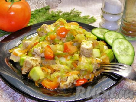 Овощное рагу с куриным филе