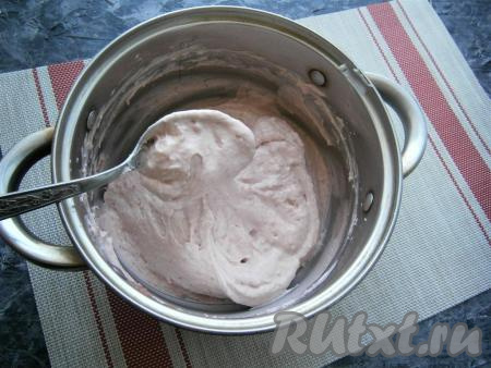 В итоге должен получиться невесомый, густой и очень нежный крем.