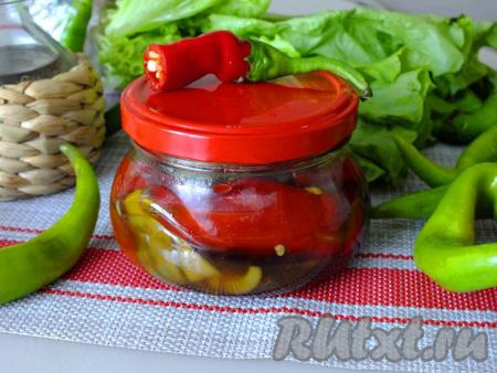 Острый перец, маринованный с мёдом на зиму