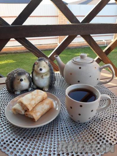 Блинчики с ливерной начинкой получаются очень нежными, их лучше&nbsp;подавать&nbsp;в тёплом&nbsp;виде.