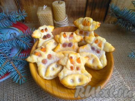 Такая аппетитная, вкусная выпечка особенно понравится деткам, хотя и взрослые не останутся равнодушными. Порадуйте своих близких, приготовьте печенье "Бычок" на новогодний стол!