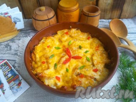 Картофель, запечённый с яблоками в духовке