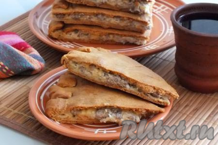 Пирог с мясом и сыром в духовке