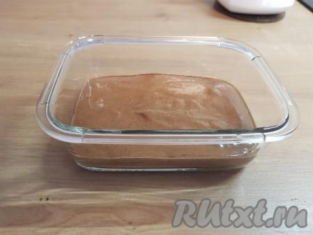 Слой теста должен быть небольшим, чтобы оно&nbsp;пропеклось до готовности.