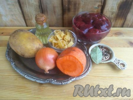 Подготовить продукты для приготовления супа из куриной печени с картошкой.