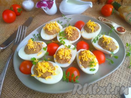 Яйца, фаршированные сухими грибами