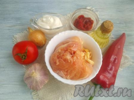 Подготовить продукты для приготовления паприкаша из курицы. 