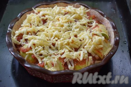 Снова отправляем форму в духовку до расплавления сыра (минут на 10).