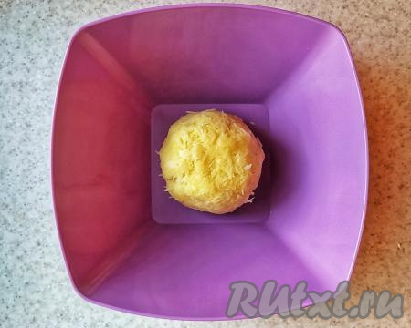 Отжать из получившейся картофельной массы жидкость.