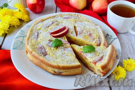 Яблочный пирог на сметане в мультиварке