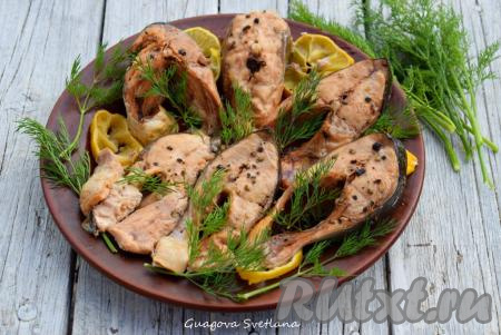 Обед или ужин с такой вкуснейшей и сочной горбушей непременно понравится всей вашей семье. Подать её можно с гарниром из&nbsp;картофеля или риса.