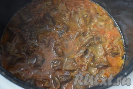 Если по истечении времени желудки остались жестковатыми, продлите время тушения ещё на 30 минут.