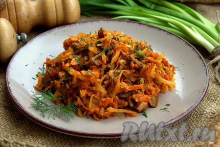 Капуста, тушёная с куриными сердечками
