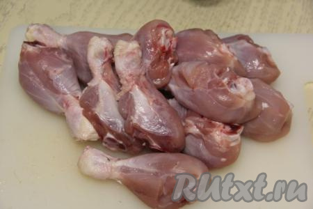 С ножек снять кожу.