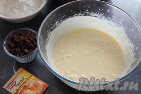 Ещё раз взбить массу, она получится очень воздушной и нежной.