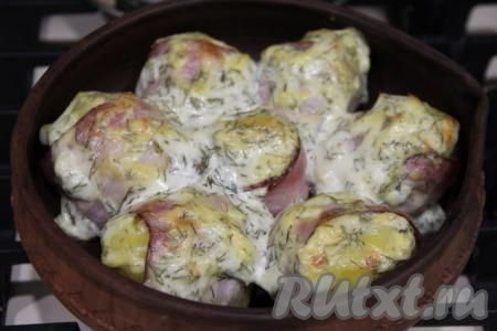 Достать форму из духовки.&nbsp;