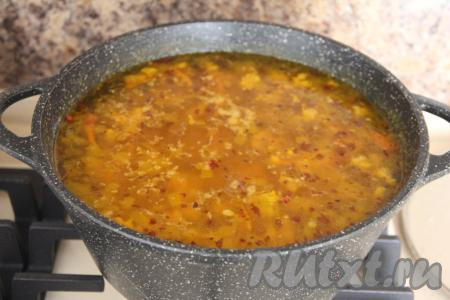 Снять аппетитный суп с огня.