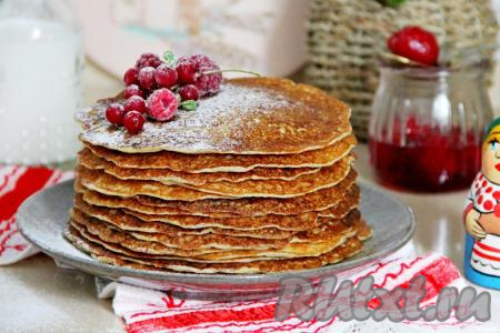 Вкусные, нежные блины, приготовленные из пшённой каши на дрожжах, подать к столу, дополнив вареньем, мёдом или сметаной.