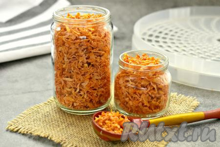 Вот так достаточно просто можно приготовить сушёную морковь в сушилке для овощей. Сушёная морковка станет незаменимым помощником на вашей кухне, позволяя вам добавлять яркий цвет и полезные вещества в повседневные блюда.