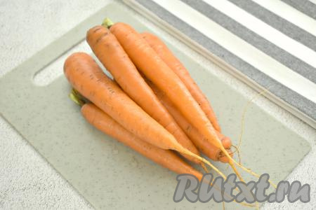 Вы можете использовать любое количество моркови, которое уместится в вашу сушилку.