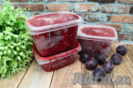 Сливы, замороженные с сахаром