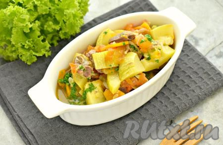 Овощи, тушёные с куриными сердечками