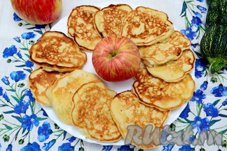 Оладьи с кабачками и яблоками на кефире