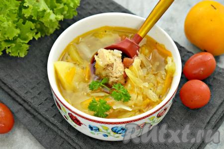 Щи из свежей капусты с тушёнкой в мультиварке