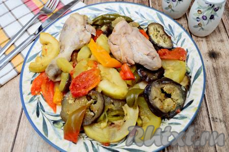 Курица с овощами в рукаве в духовке