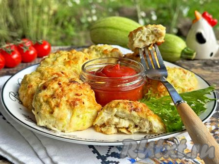 Рубленные куриные котлеты с кабачком в духовке